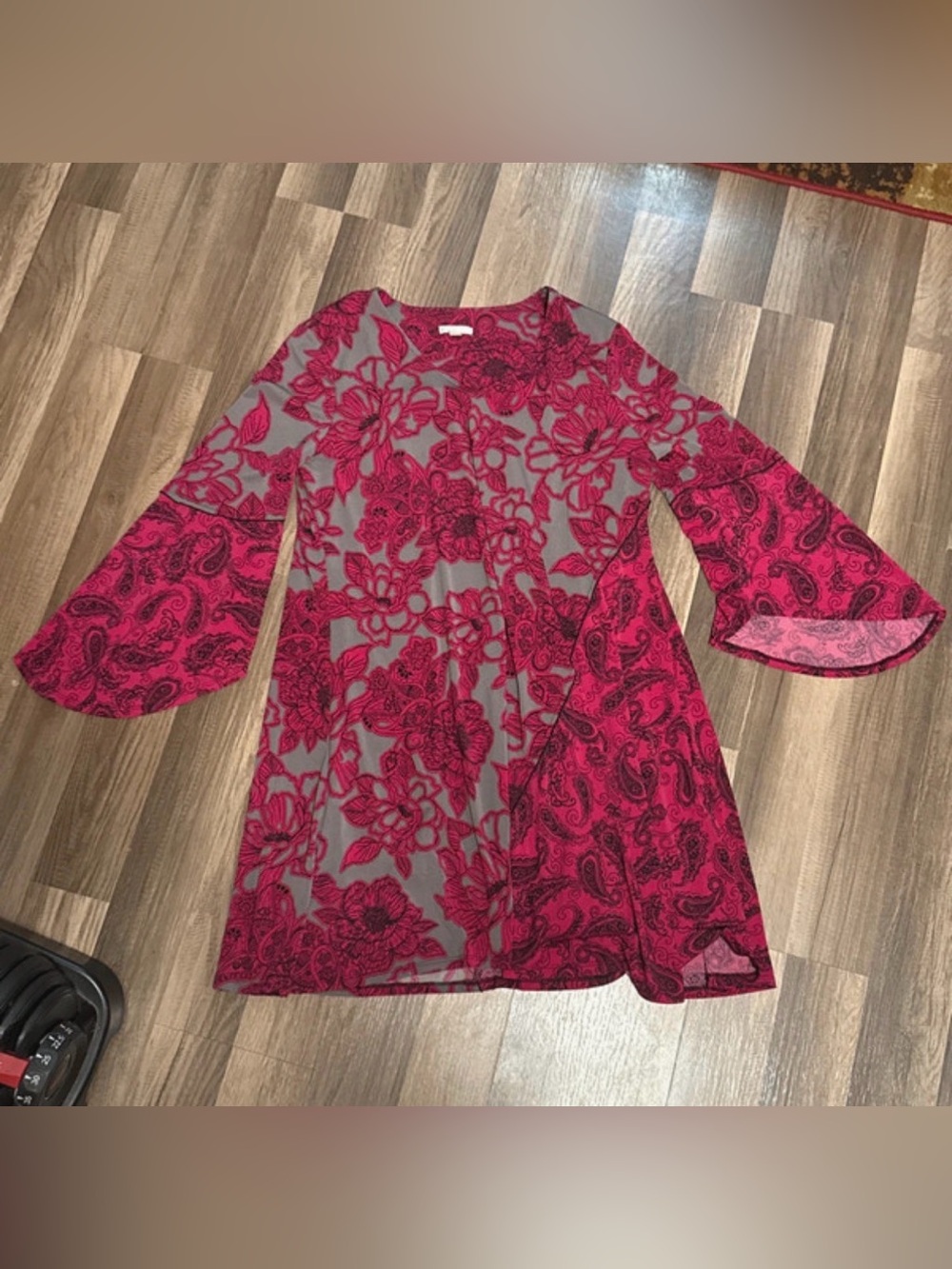 Cato women’s stretchy dress size large with bell sleeves